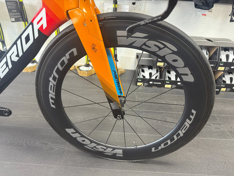 Load image into Gallery viewer, Merida Warp TT Team Bahrain McLare - Used Bicycle Espresso Bicycle Repairs{{Shop name}}
