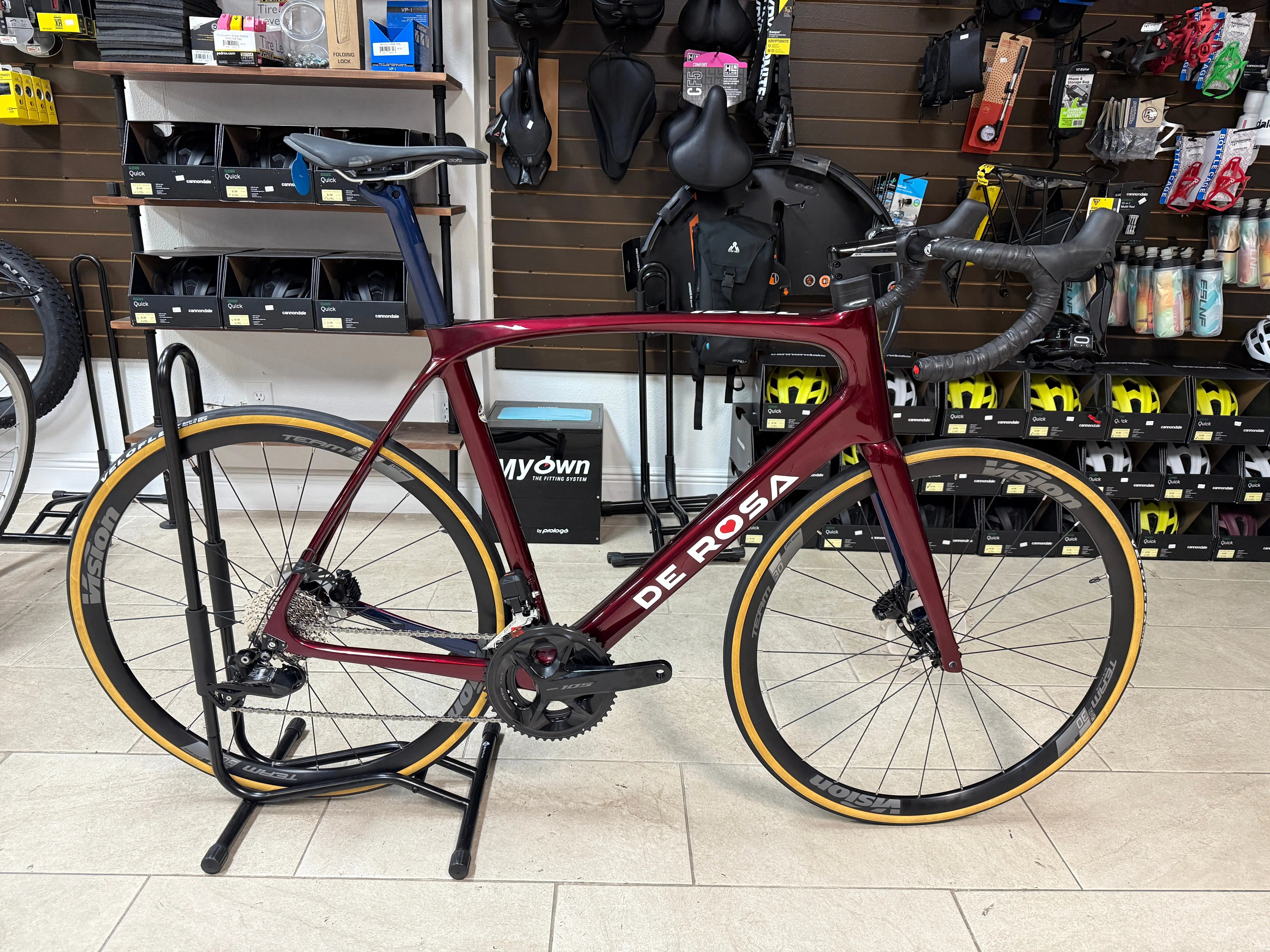 2025 De Rosa Idol 105 Di2 Disc - Espresso Bicycle Repairs