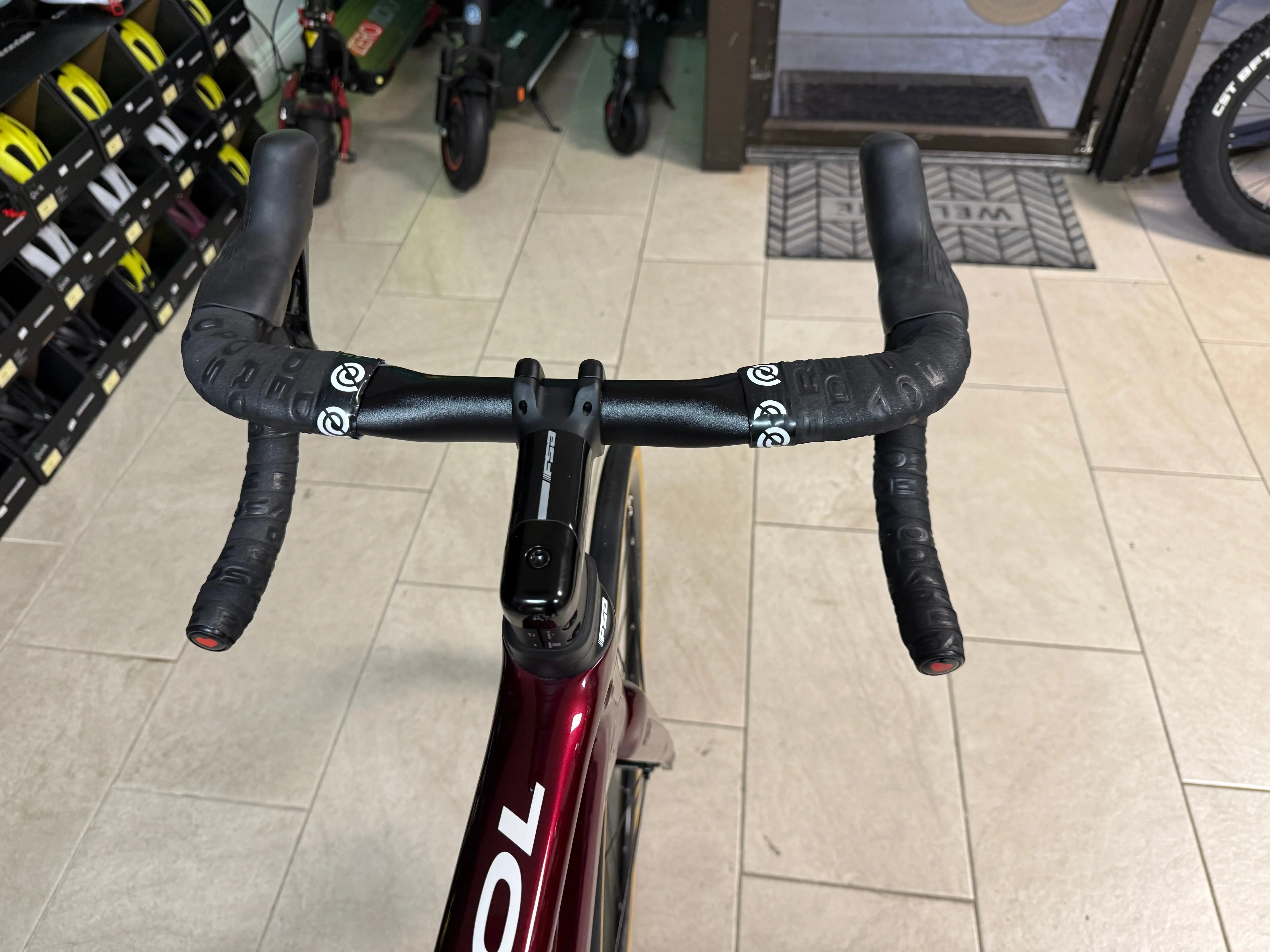 2025 De Rosa Idol 105 Di2 Disc - Espresso Bicycle Repairs